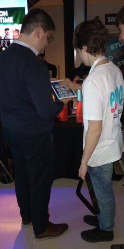 Uso de tablet en feria