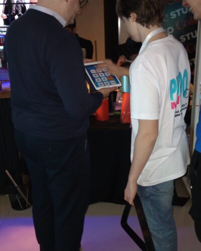 Uso de tablet en feria